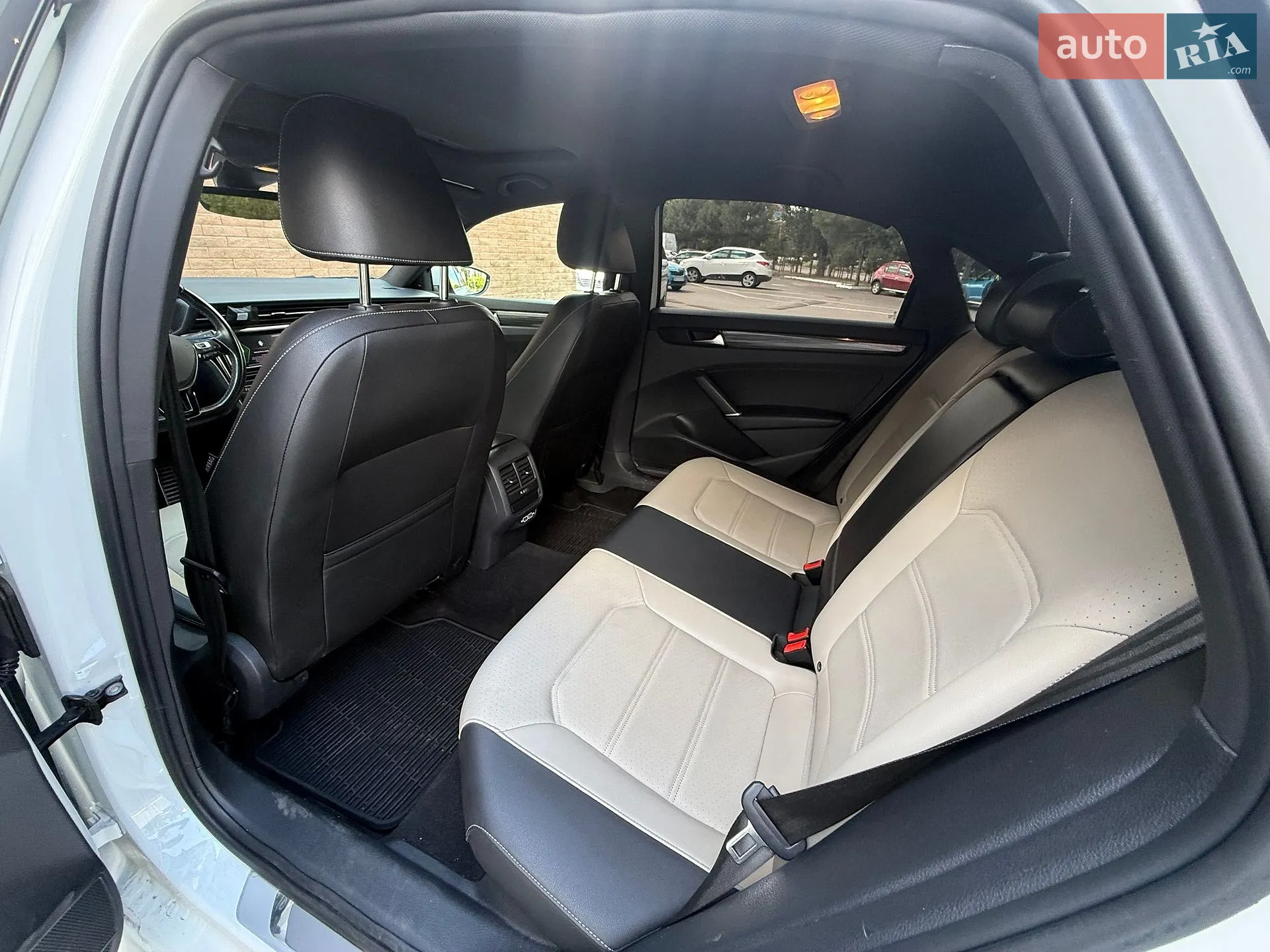 2021 Volkswagen Passat - мініатюра 16