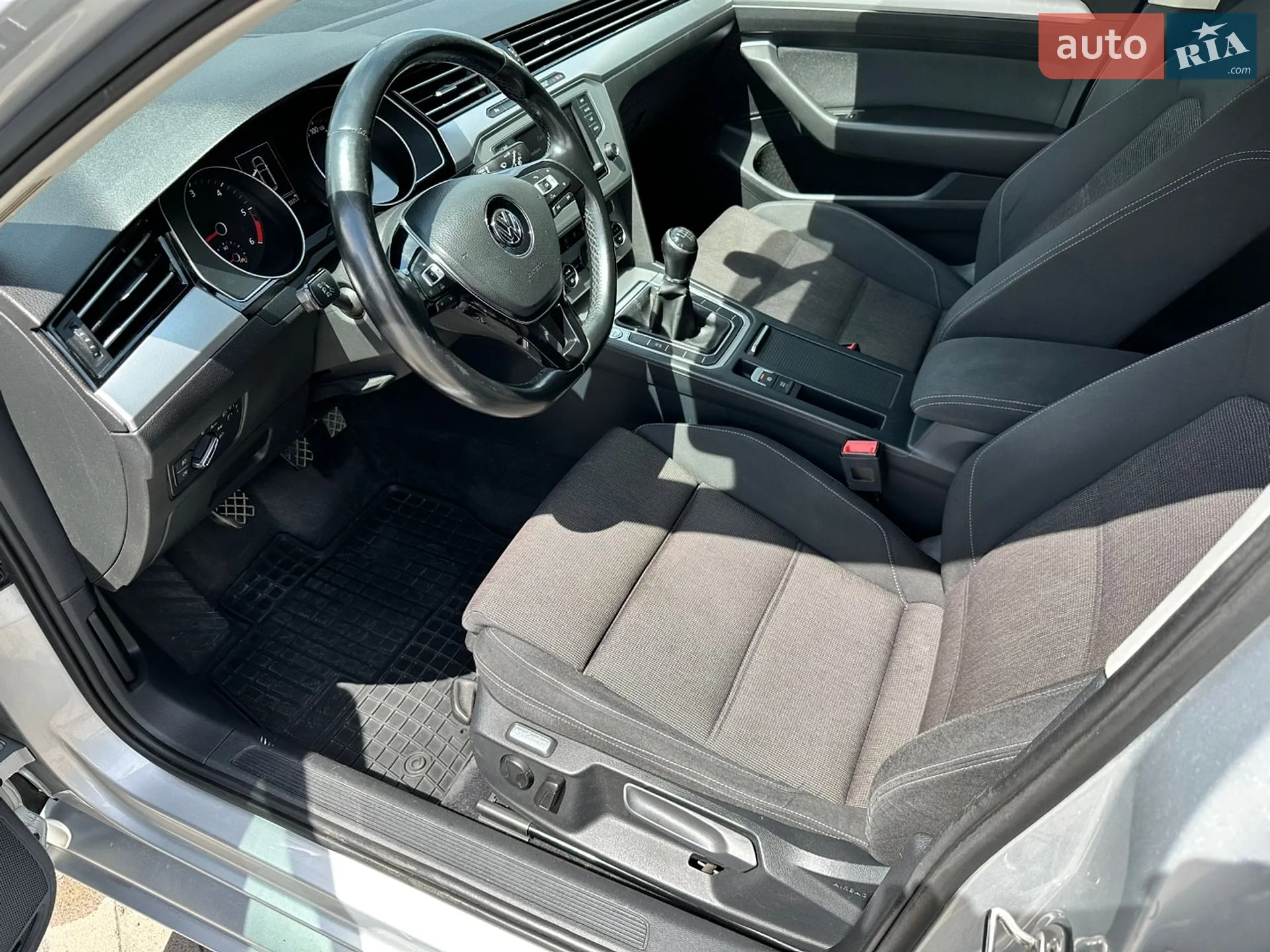 2015 Volkswagen Passat - мініатюра 9