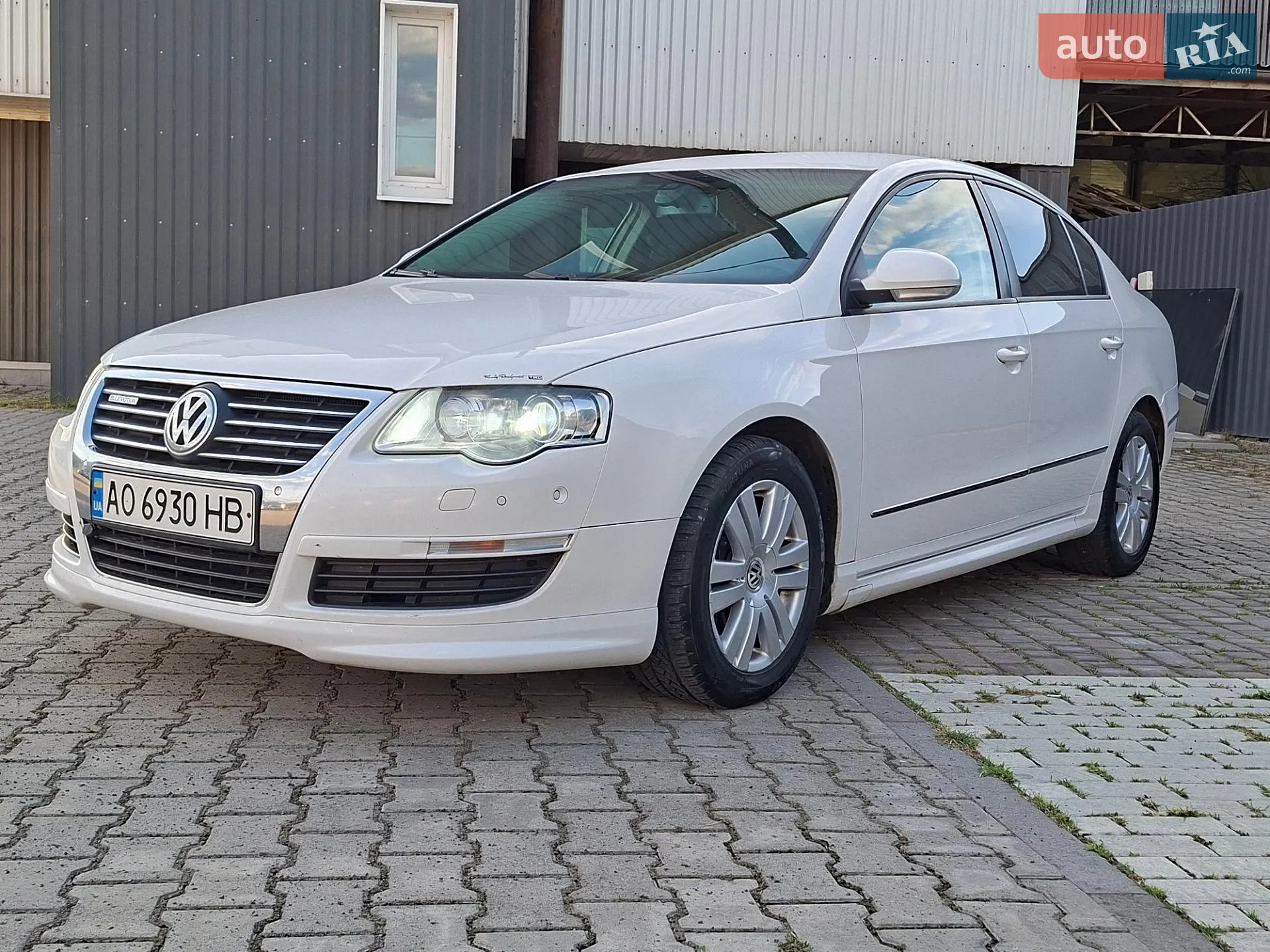 2010 Volkswagen Passat - фото 1