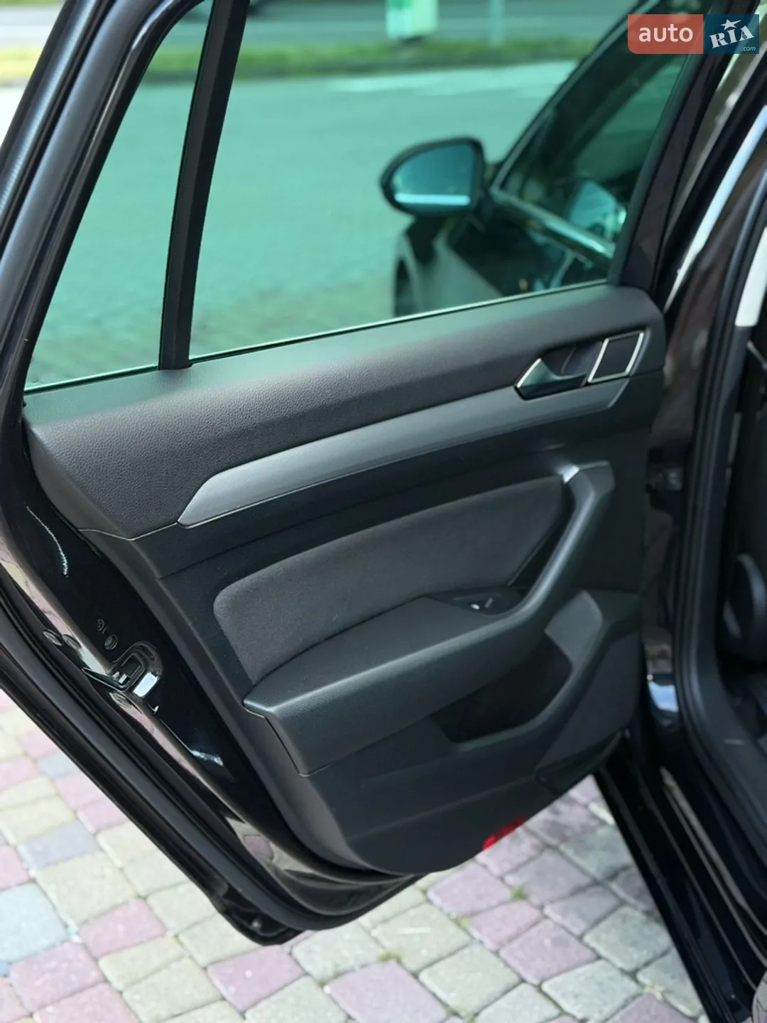 2017 Volkswagen Passat - мініатюра 24