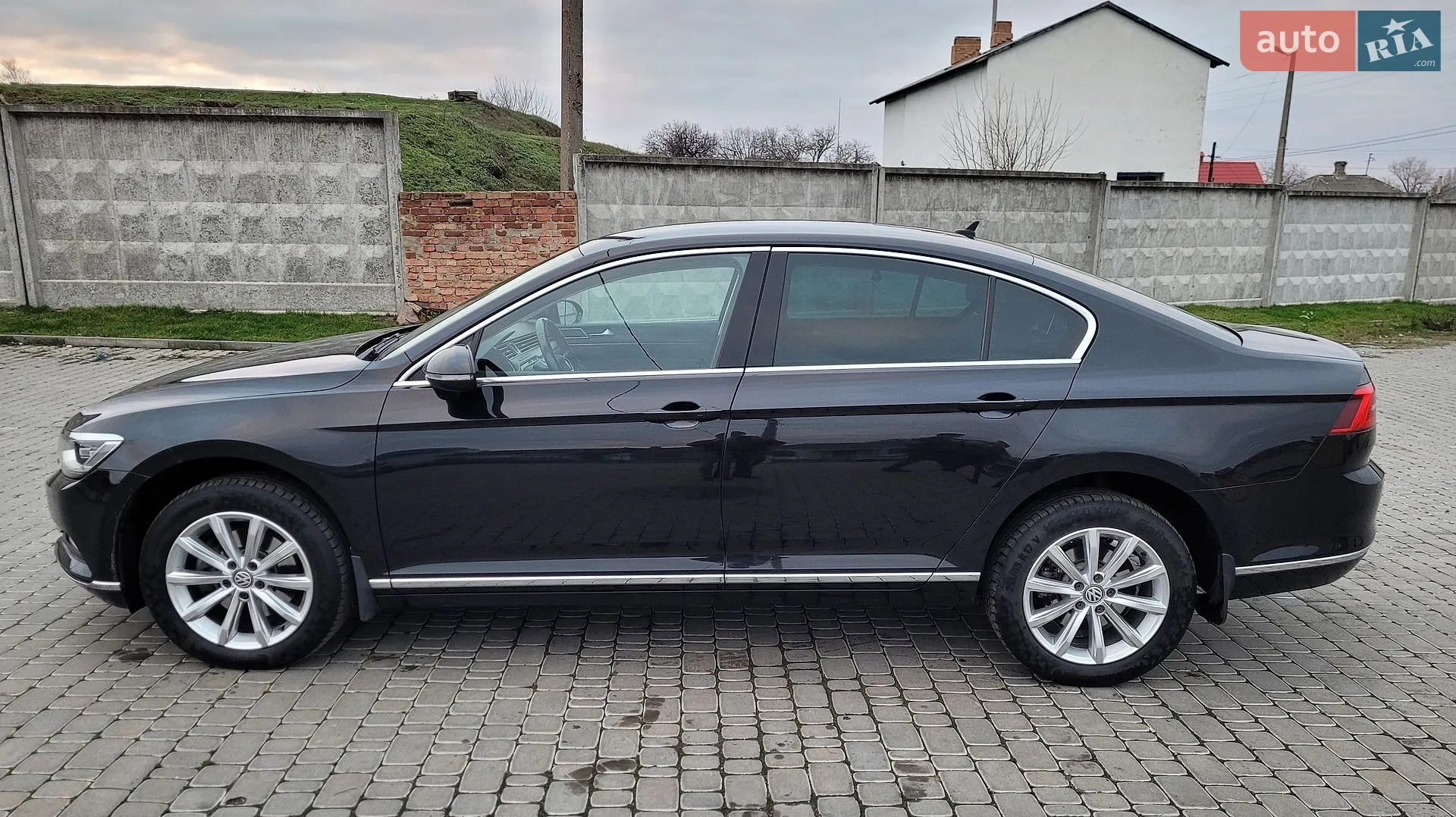 2017 Volkswagen Passat - фото 1
