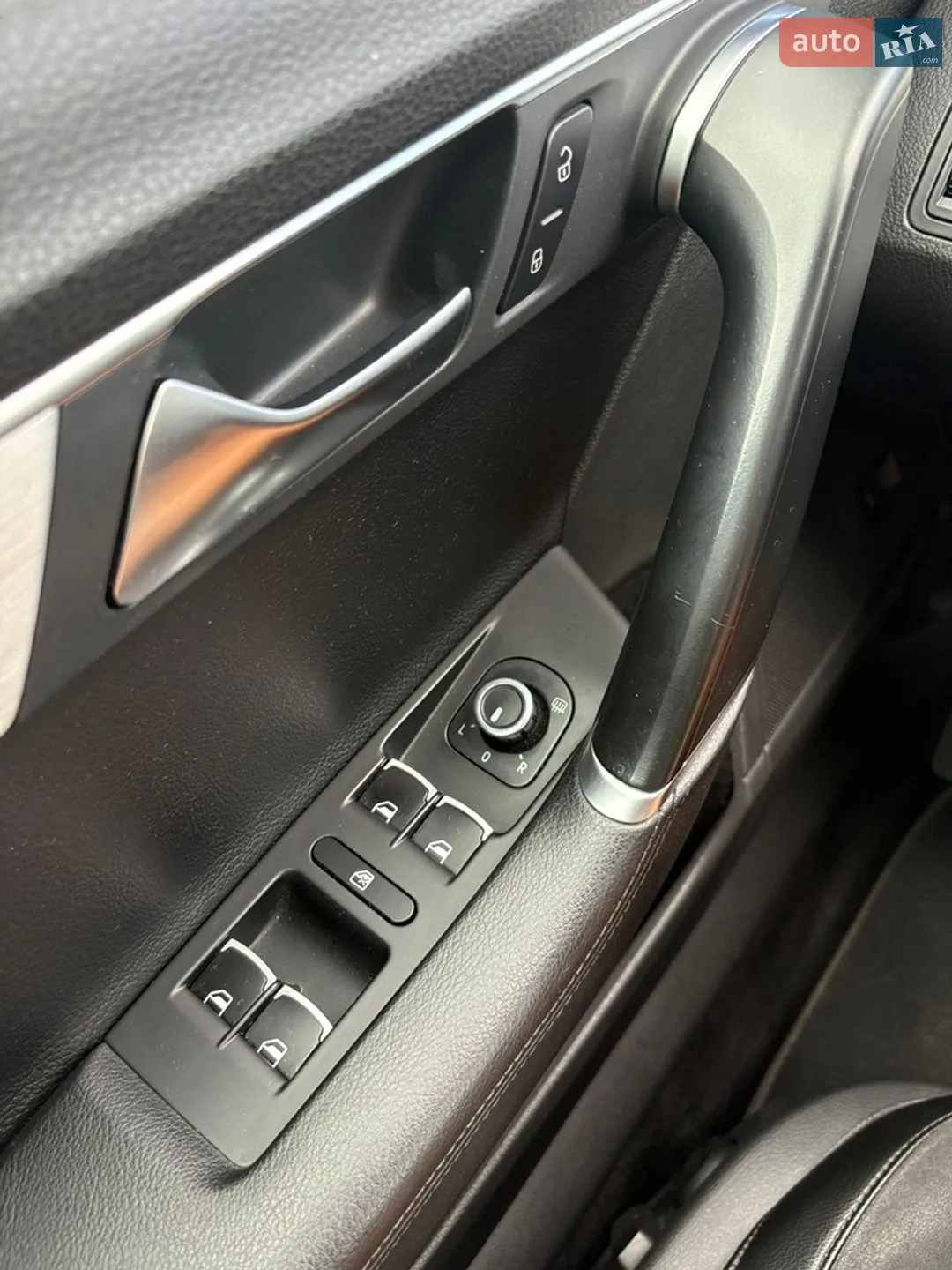 2011 Volkswagen Passat - мініатюра 17