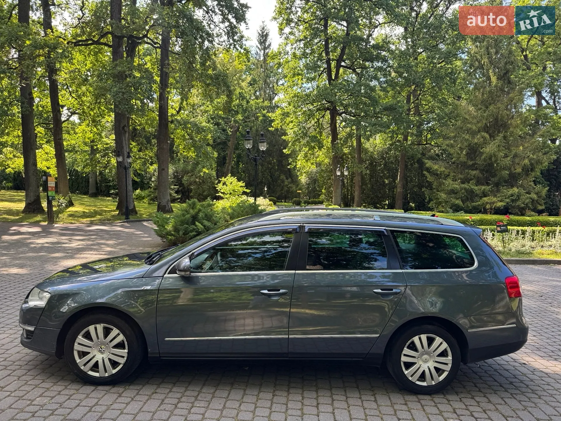 2010 Volkswagen Passat - мініатюра 6