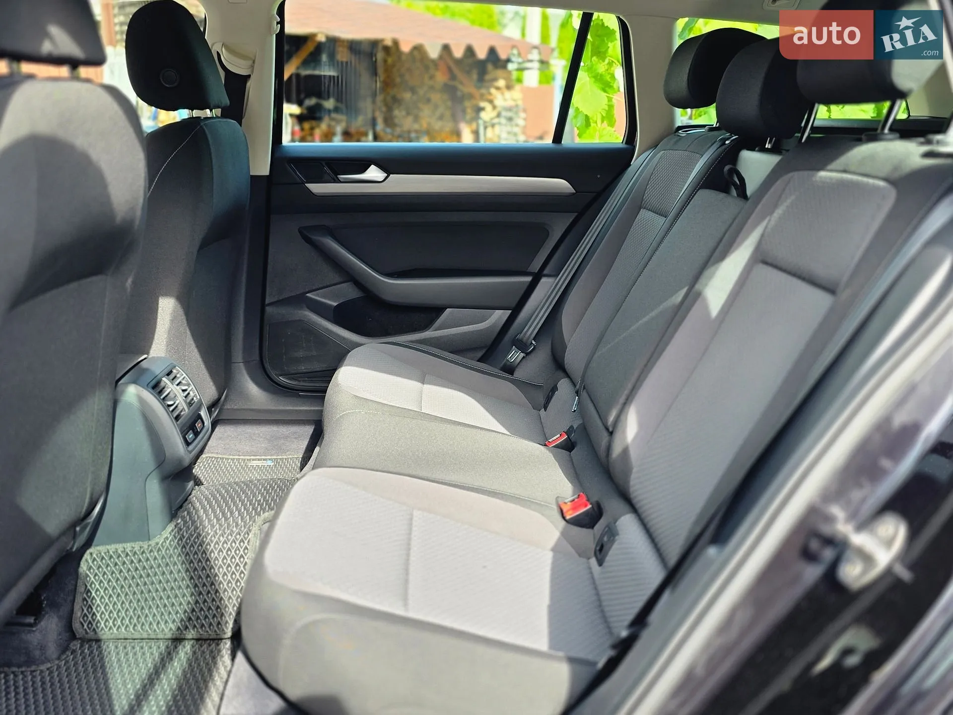 2015 Volkswagen Passat - мініатюра 11