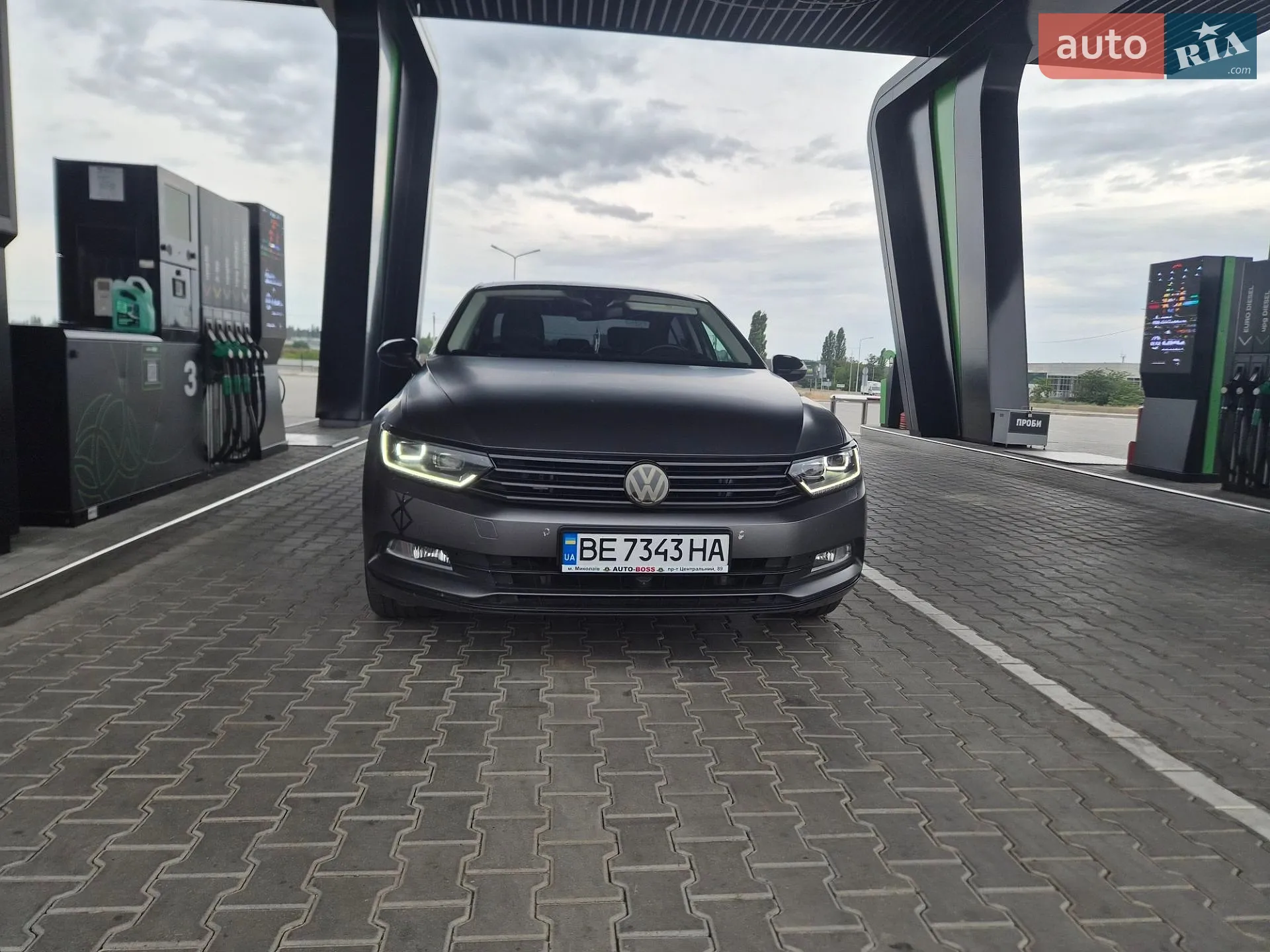 Volkswagen Passat 2015 VIN WVWZZZ3CZGE017909 фото оголошення 10 з 20