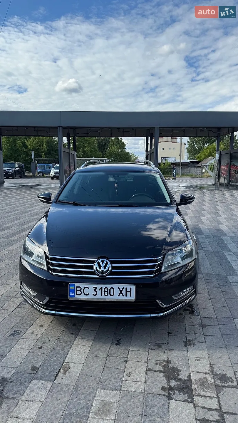 2011 Volkswagen Passat - мініатюра 2