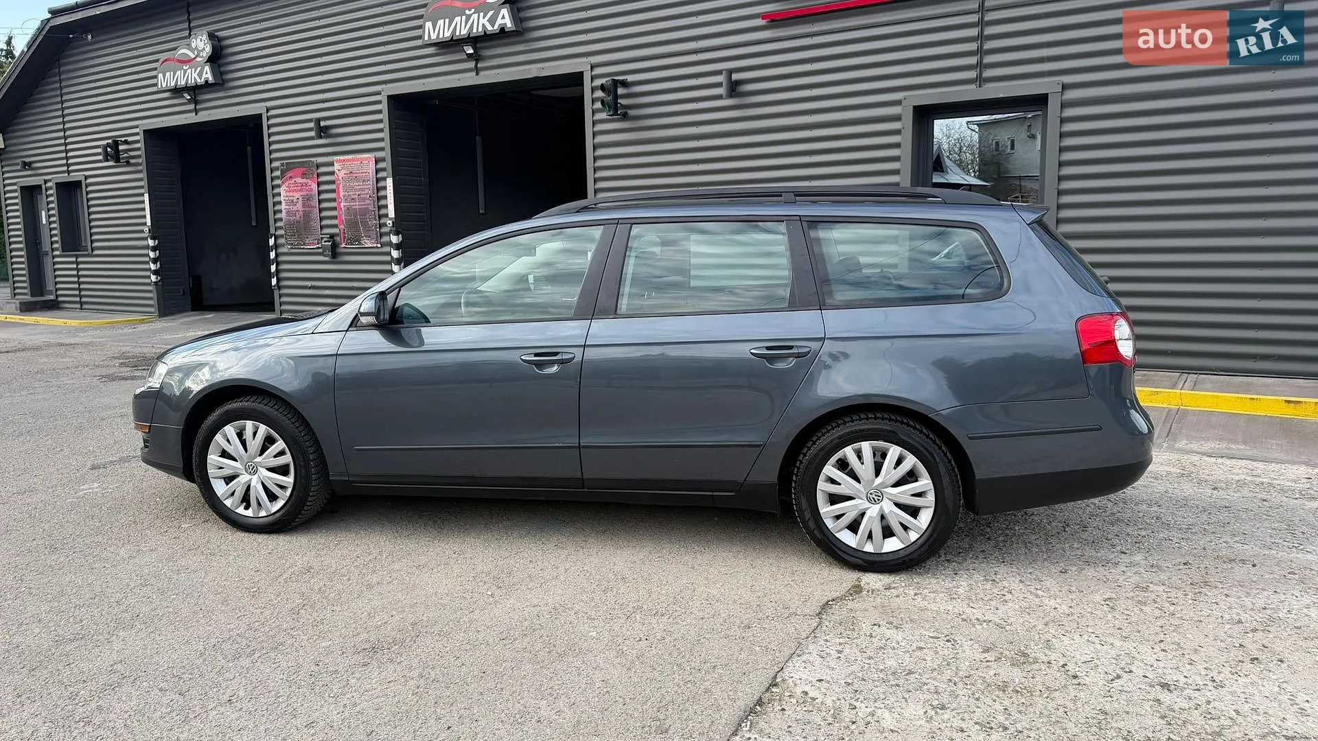 2010 Volkswagen Passat - мініатюра 12