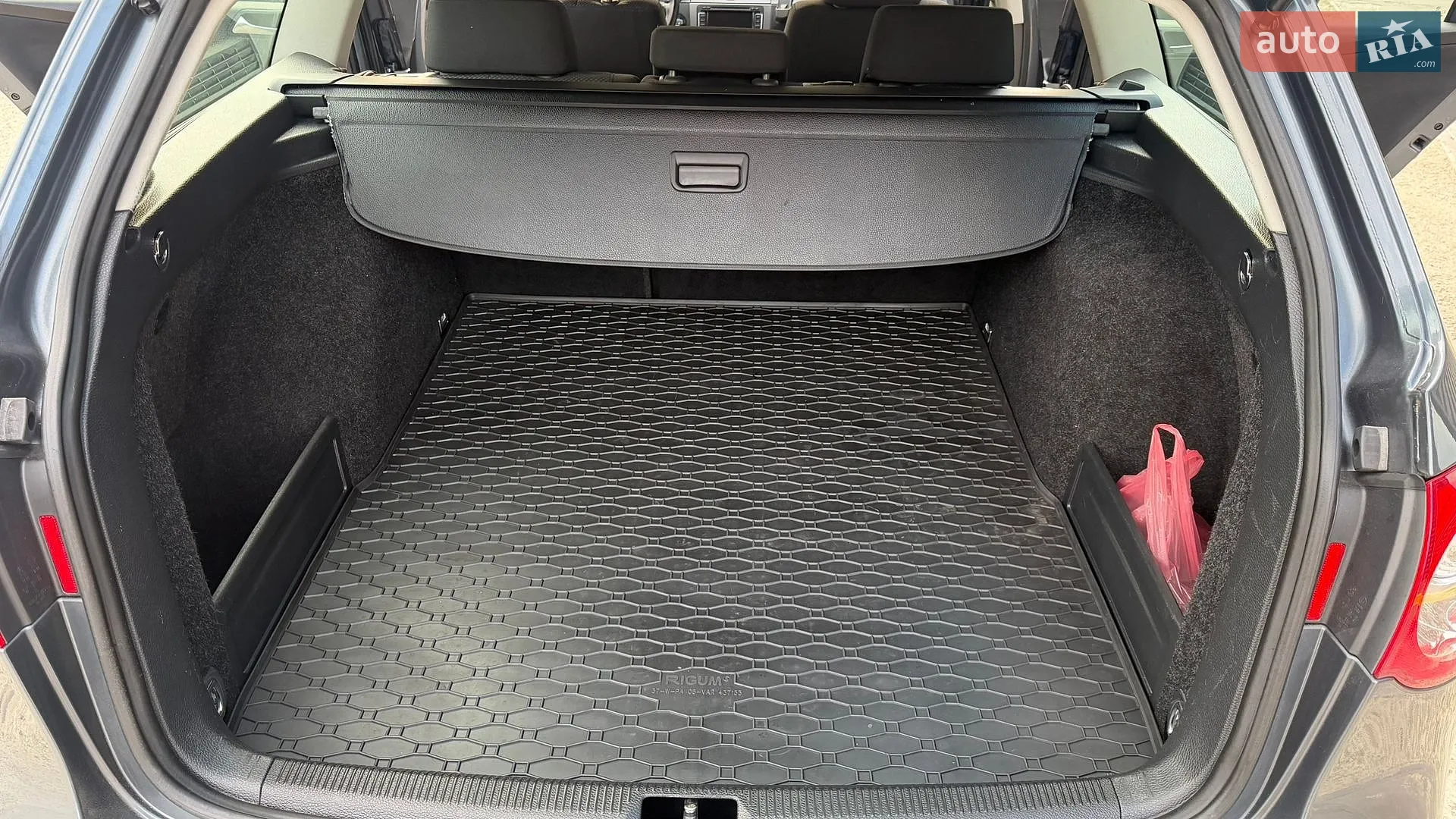 2010 Volkswagen Passat - мініатюра 31