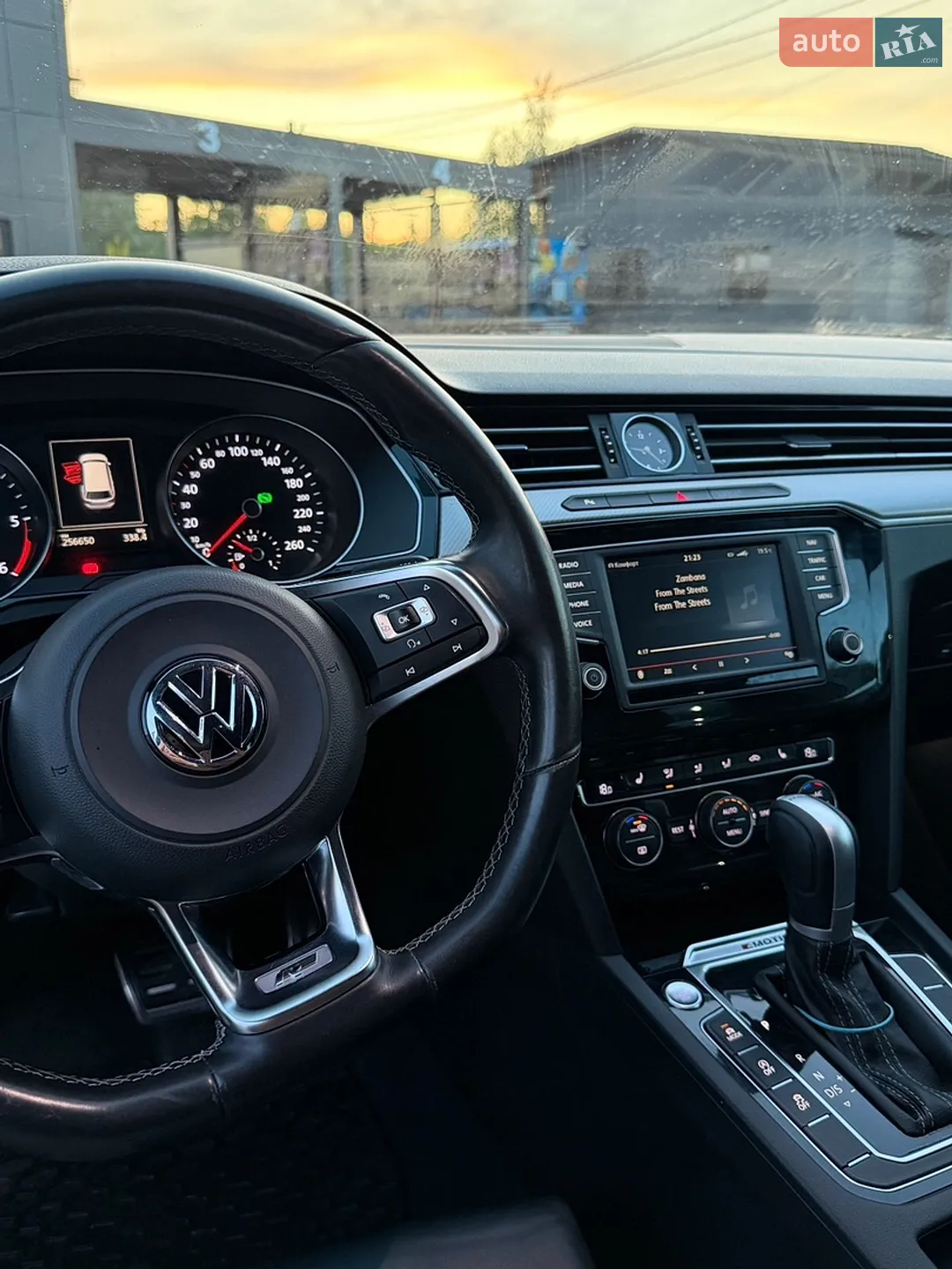 2015 Volkswagen Passat - мініатюра 31