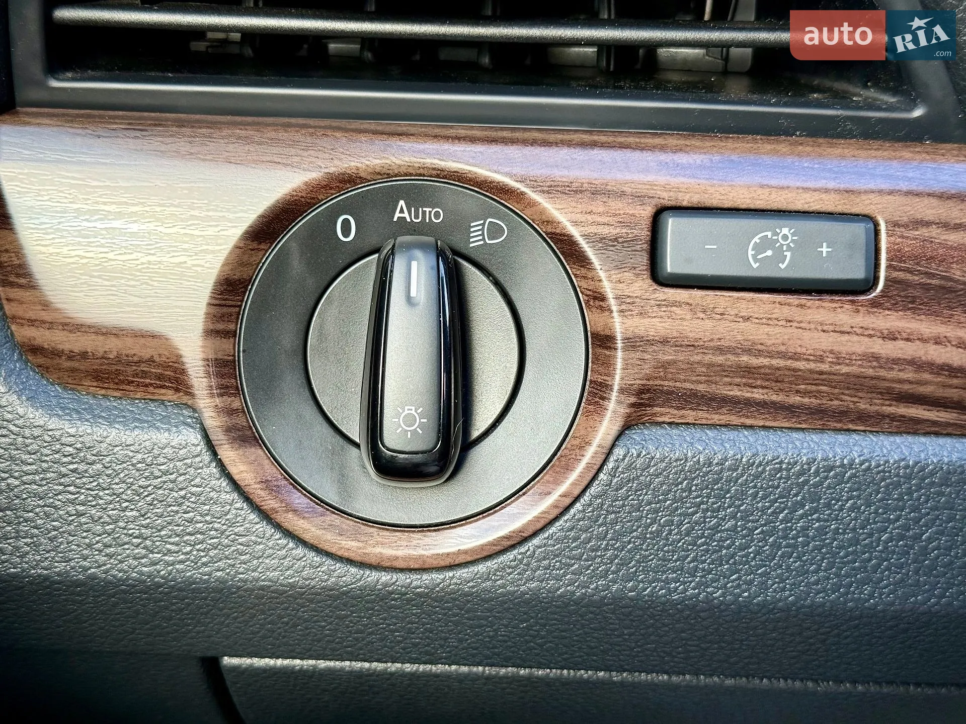 2020 Volkswagen Passat - мініатюра 24