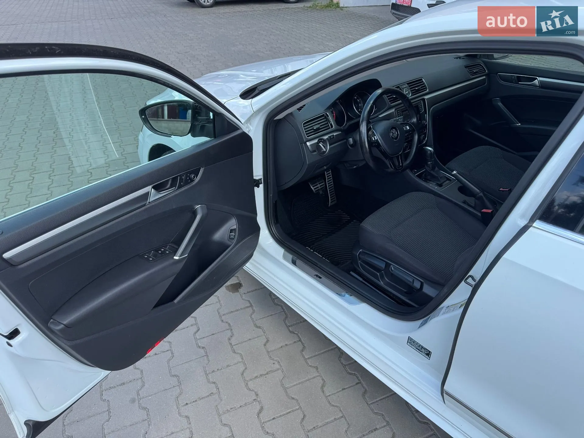 2016 Volkswagen Passat - мініатюра 20