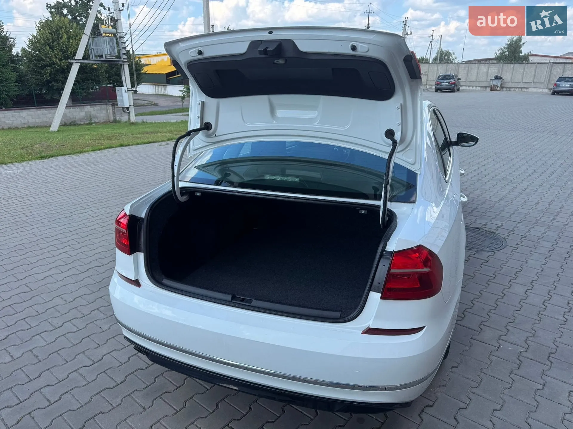 2016 Volkswagen Passat - мініатюра 41