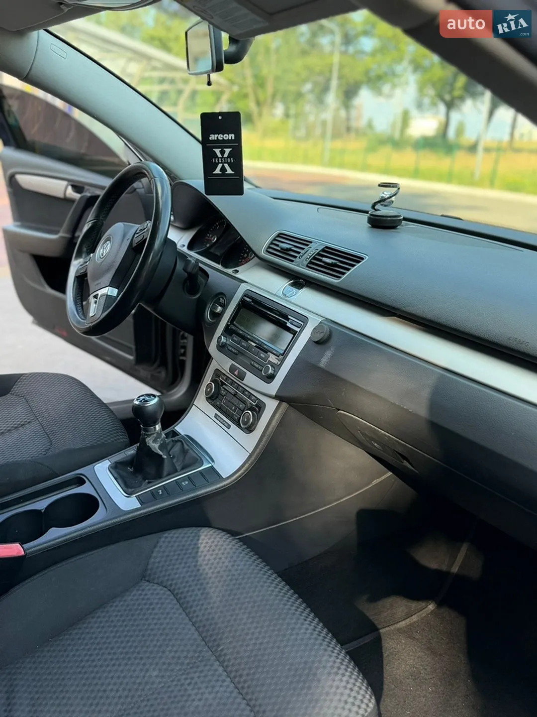 2011 Volkswagen Passat - мініатюра 21