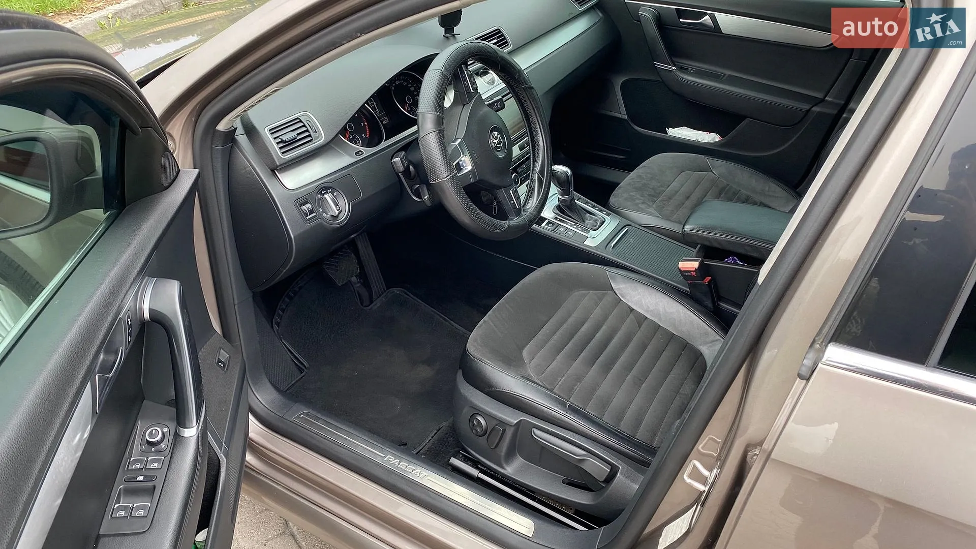 2011 Volkswagen Passat - мініатюра 17
