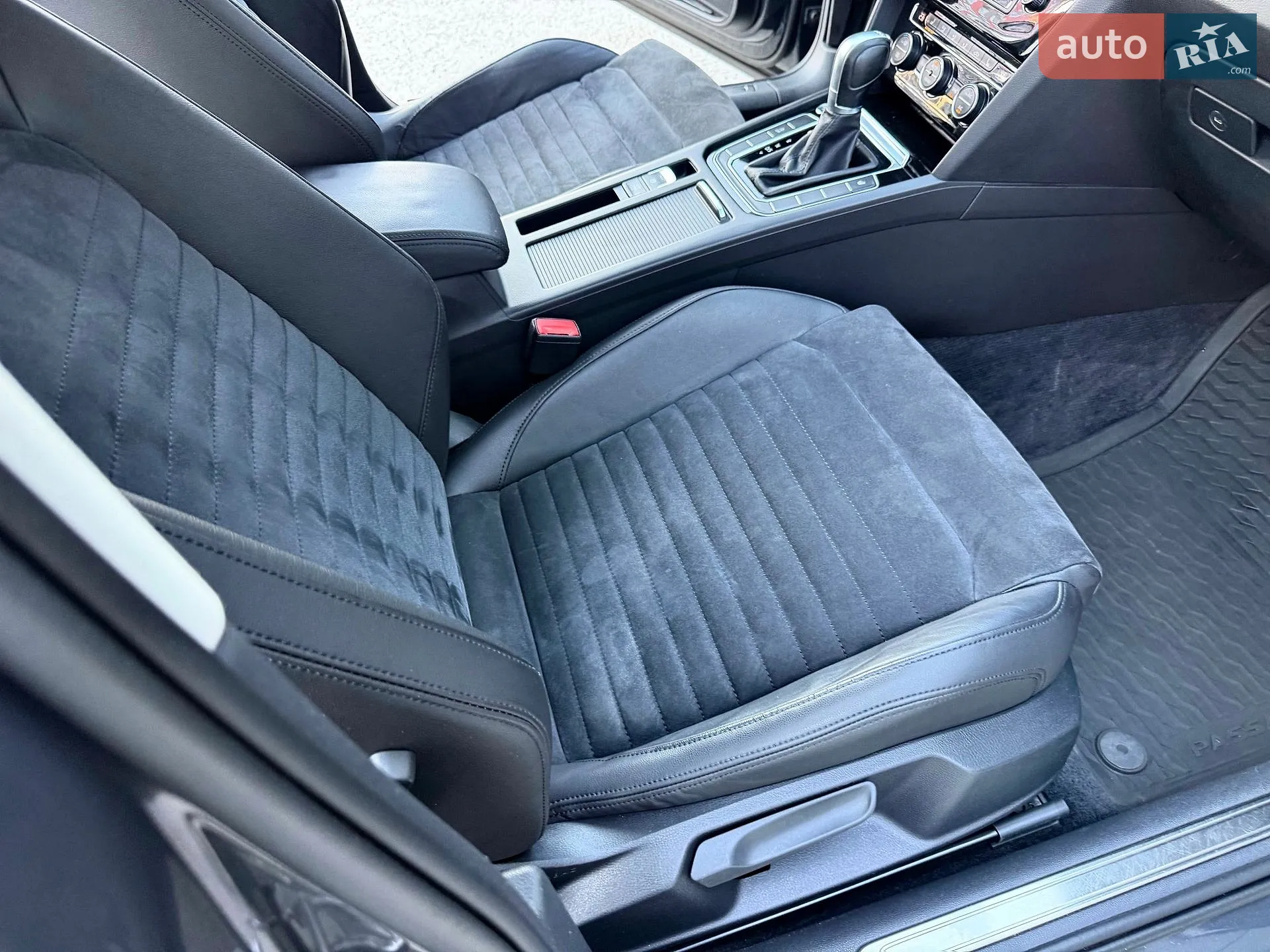 Volkswagen Passat 2016 VIN WVWZZZ3CZHE070117 фото оголошення 37 з 84