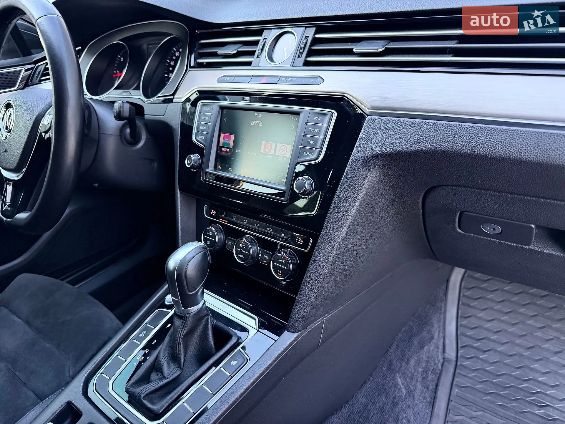 Volkswagen Passat 2016 VIN WVWZZZ3CZHE070117 фото оголошення 60 з 84