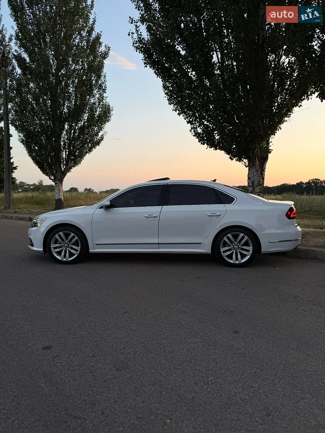 2016 Volkswagen Passat - мініатюра 9