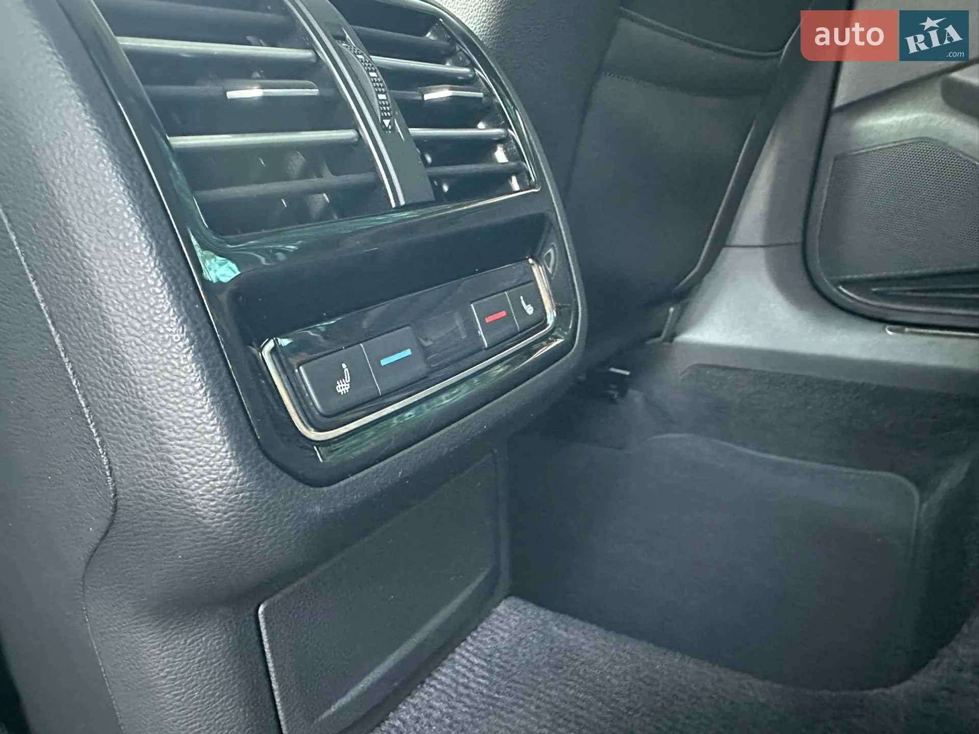 2016 Volkswagen Passat - мініатюра 31
