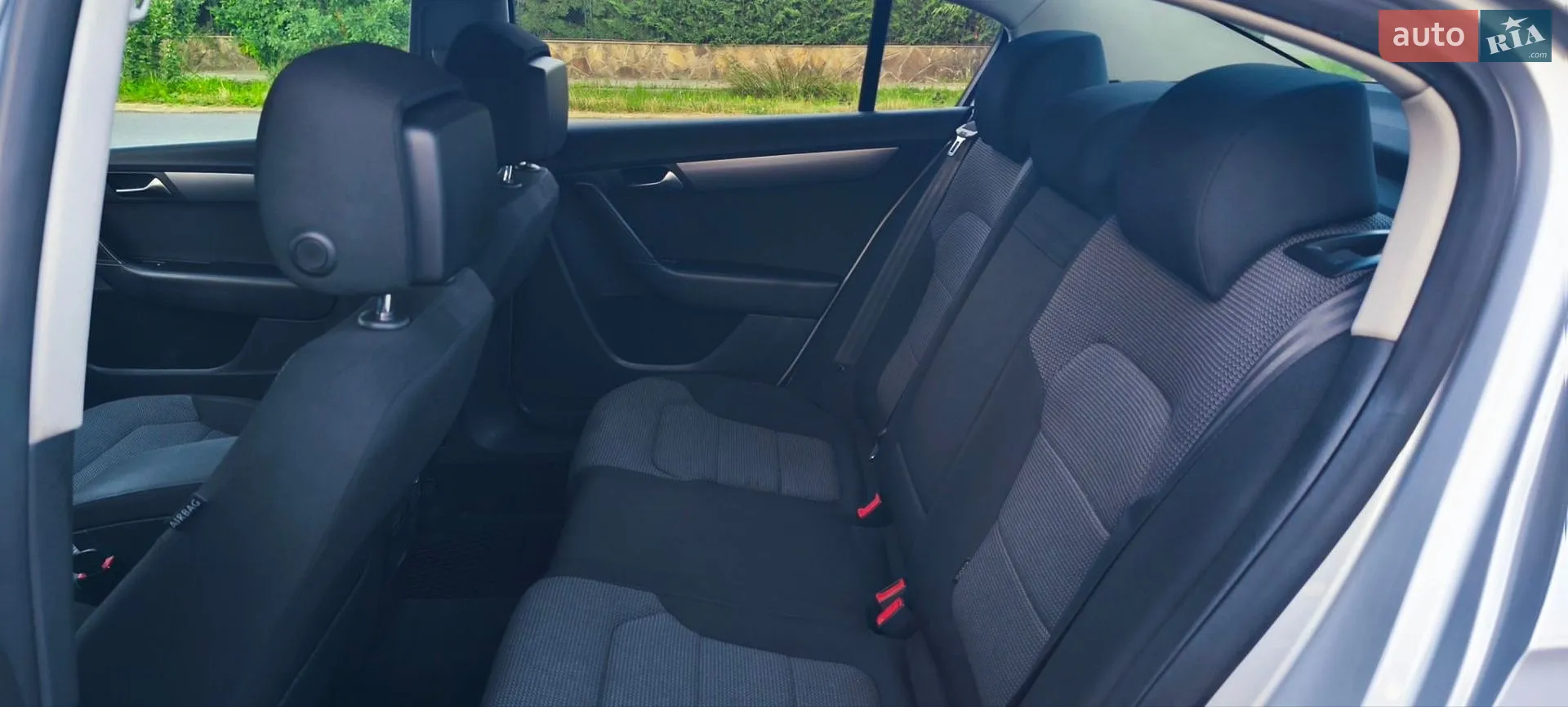 2011 Volkswagen Passat - мініатюра 31
