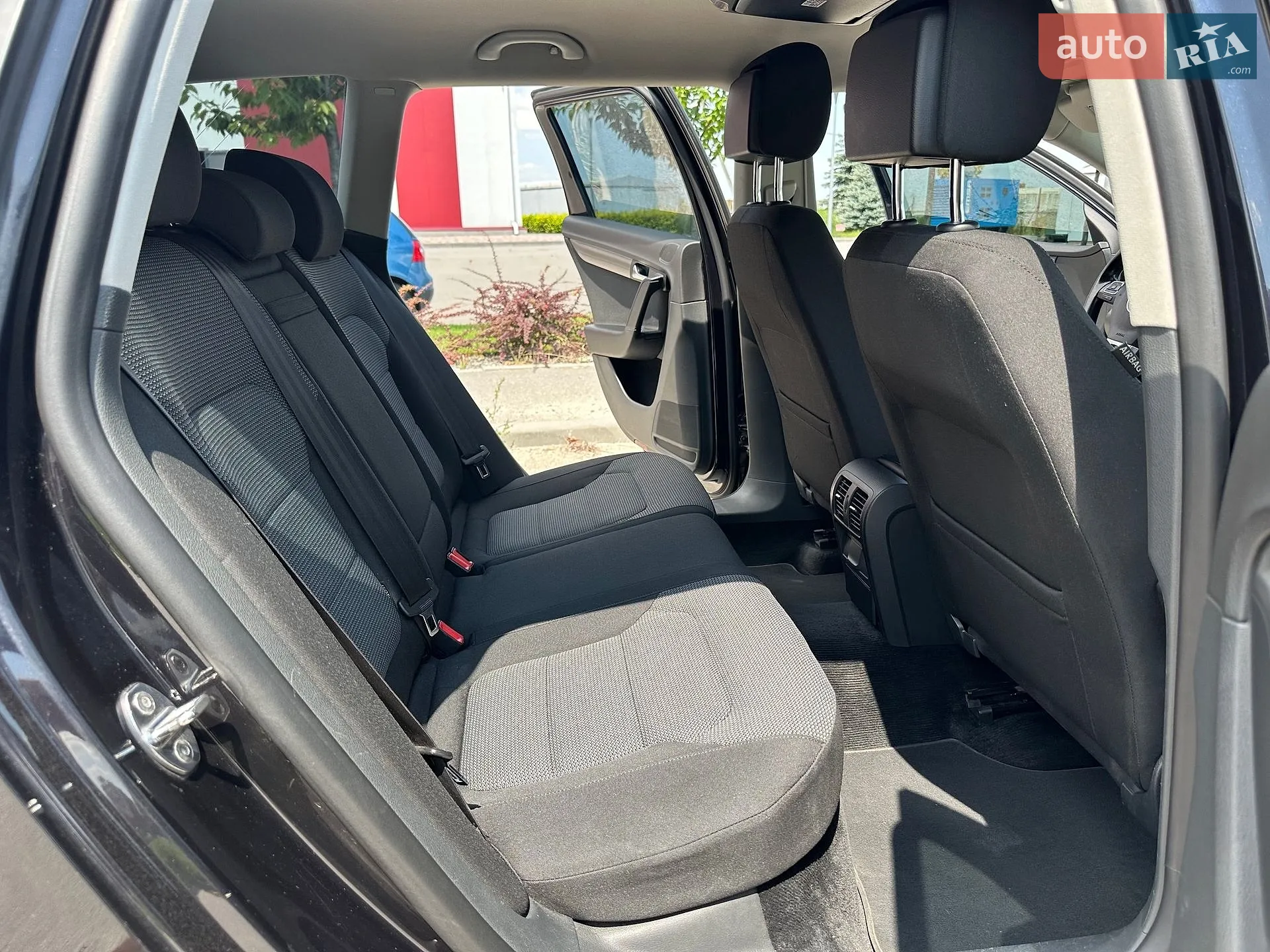 2011 Volkswagen Passat - мініатюра 29