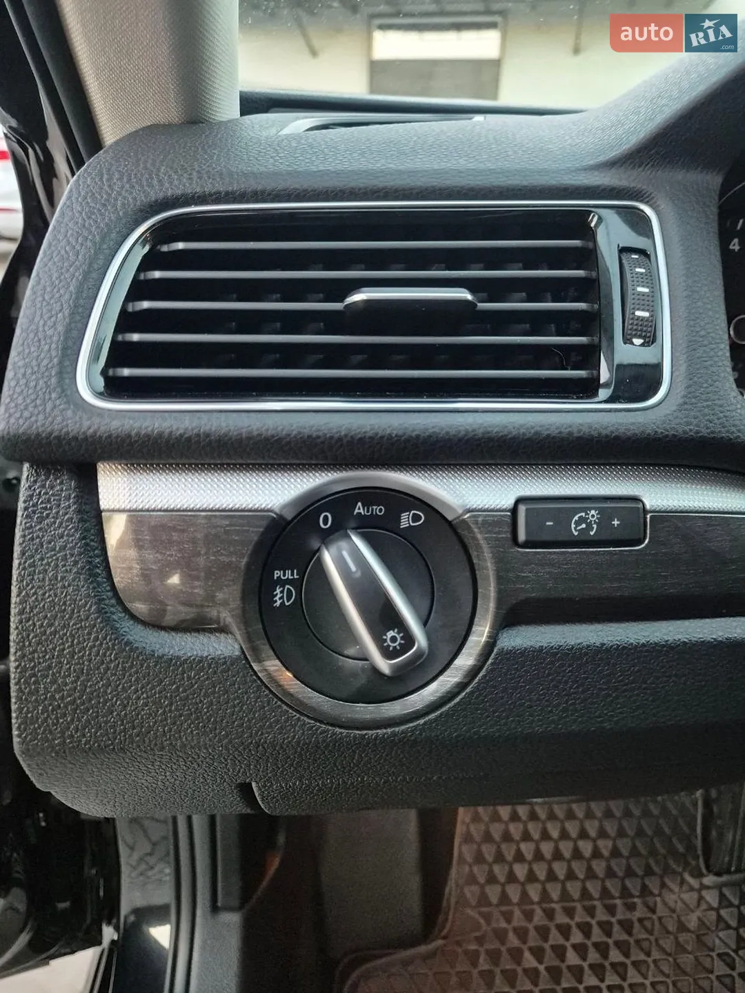 2016 Volkswagen Passat - мініатюра 36