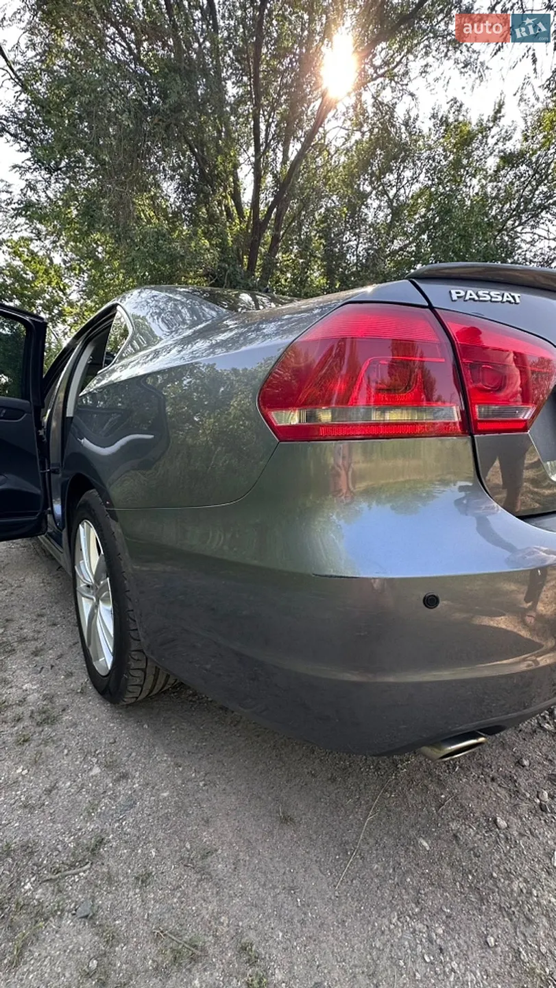 2012 Volkswagen Passat - мініатюра 2