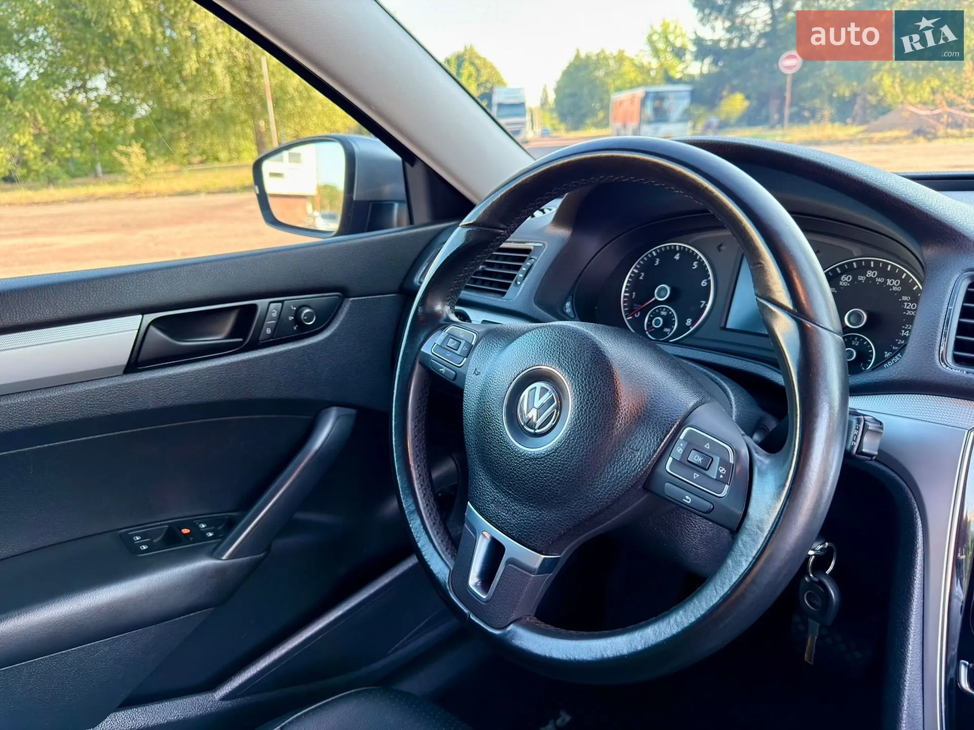 2013 Volkswagen Passat - мініатюра 40