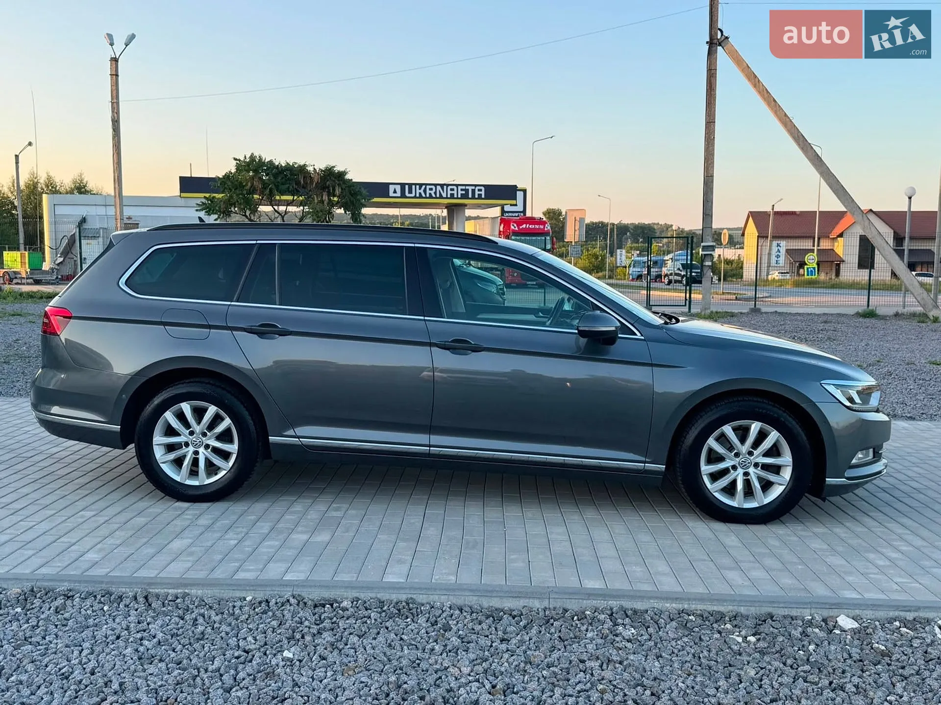 2017 Volkswagen Passat - мініатюра 8