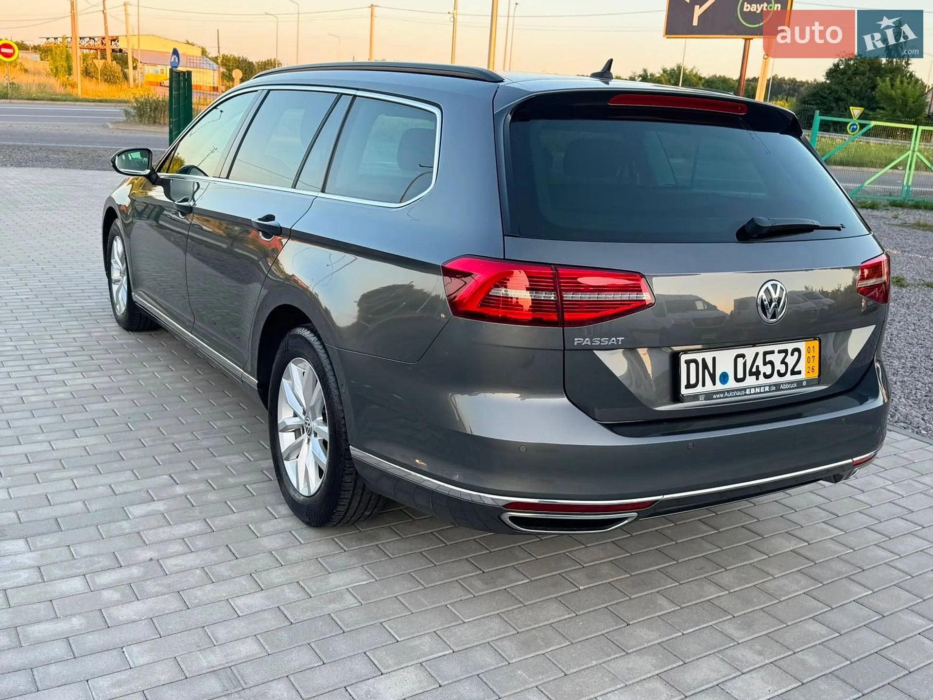 2017 Volkswagen Passat - мініатюра 10