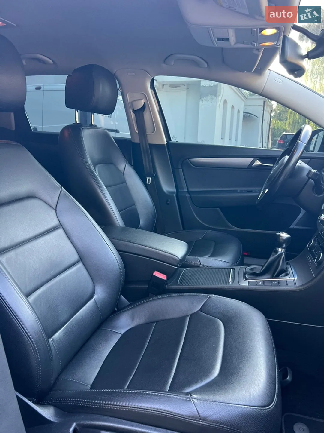 2011 Volkswagen Passat - мініатюра 30
