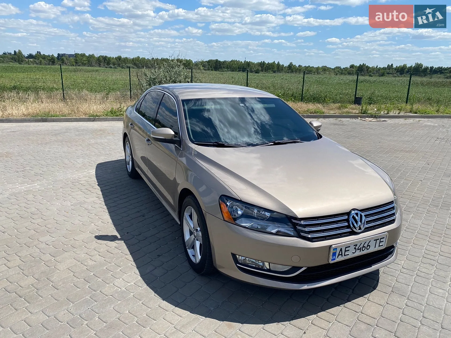 2015 Volkswagen Passat - фото 1