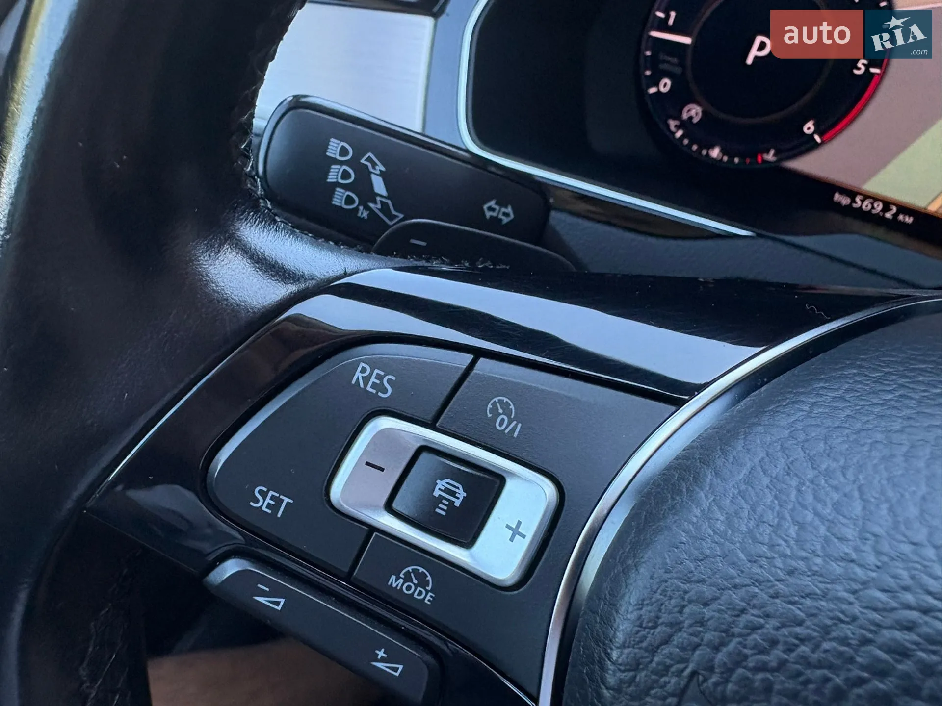 2017 Volkswagen Passat - мініатюра 42