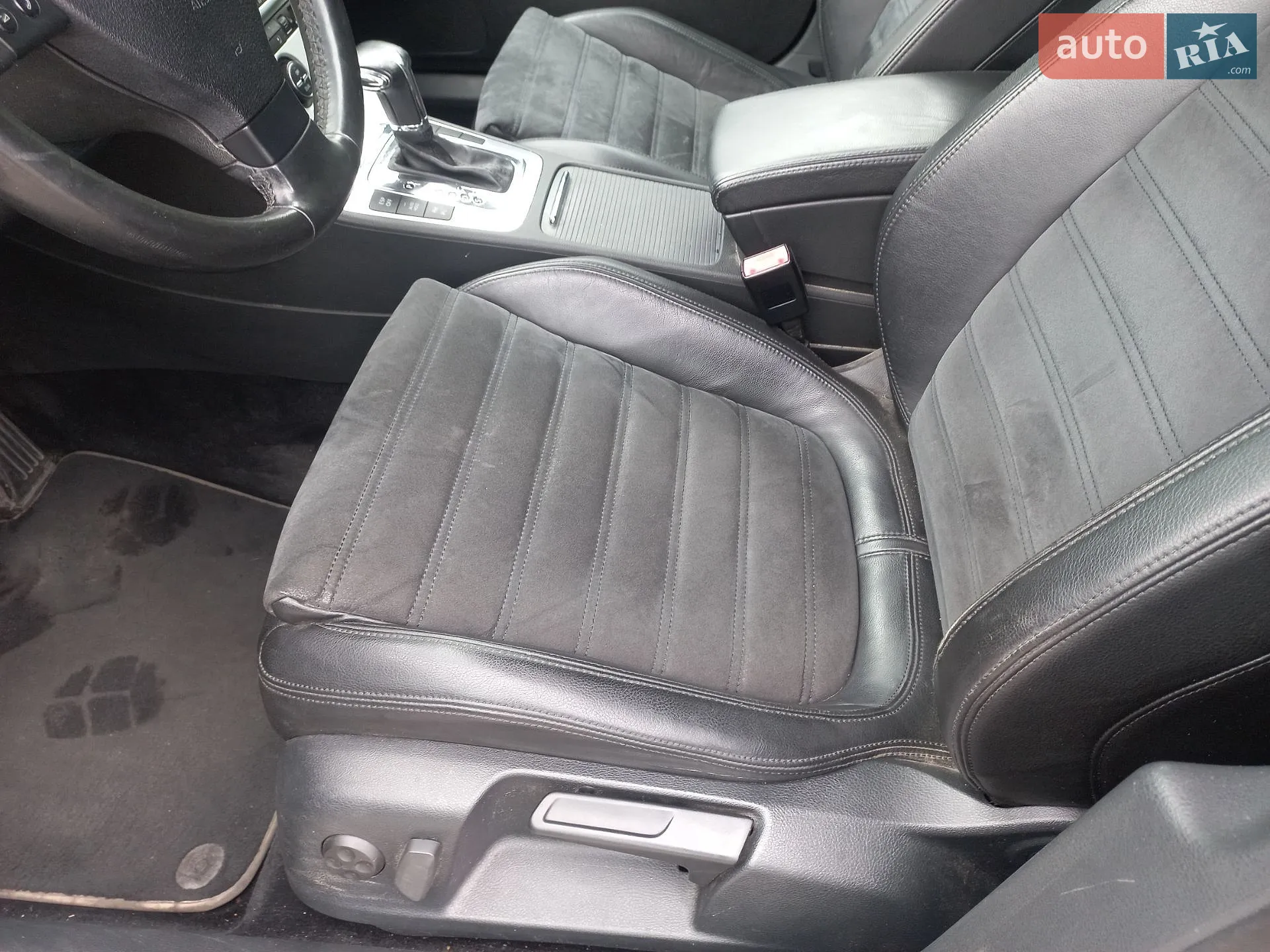 2010 Volkswagen Passat - мініатюра 12