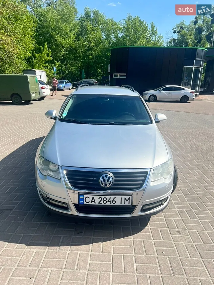 2010 Volkswagen Passat - мініатюра 32