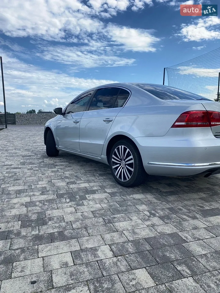 2012 Volkswagen Passat - мініатюра 16