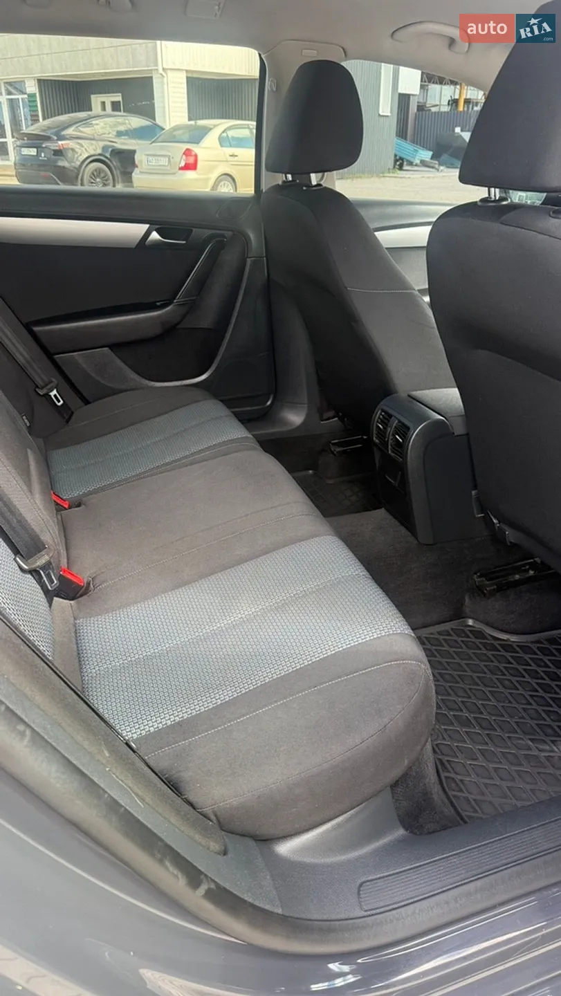 2012 Volkswagen Passat - мініатюра 12