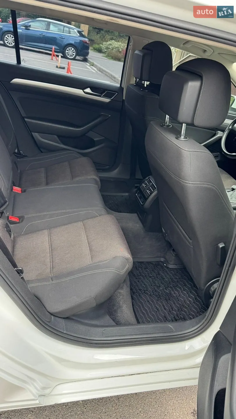 2016 Volkswagen Passat - мініатюра 3
