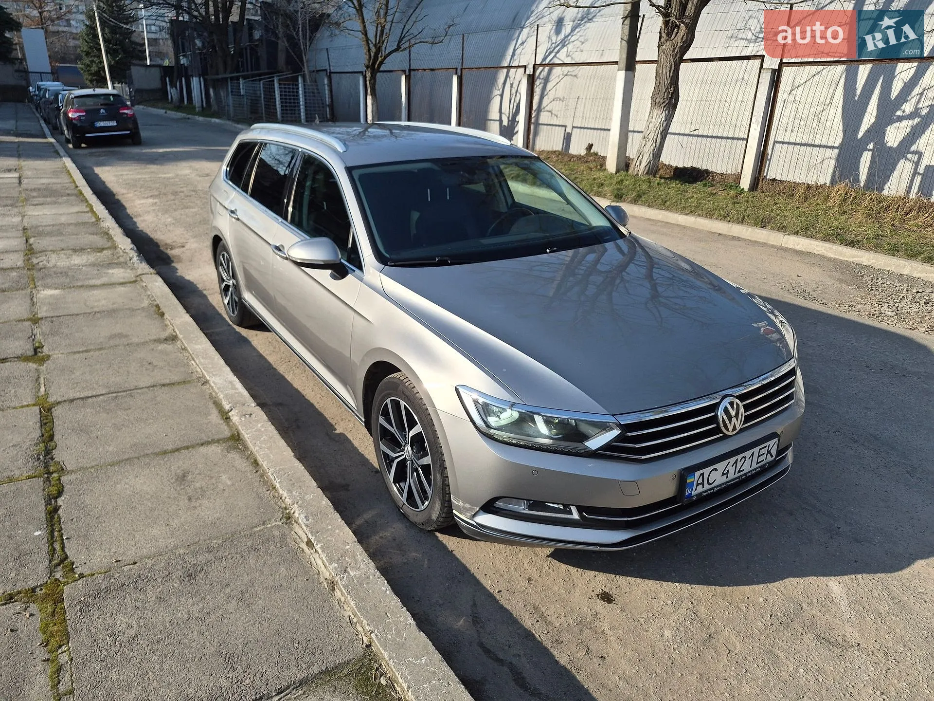 2016 Volkswagen Passat - мініатюра 4