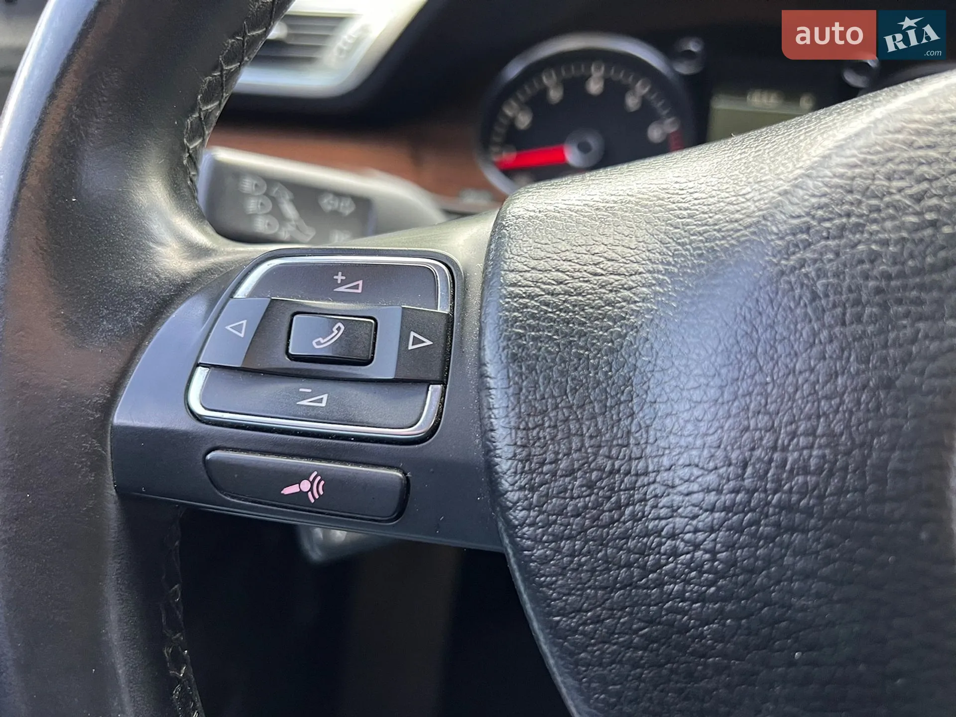 2013 Volkswagen Passat - мініатюра 13