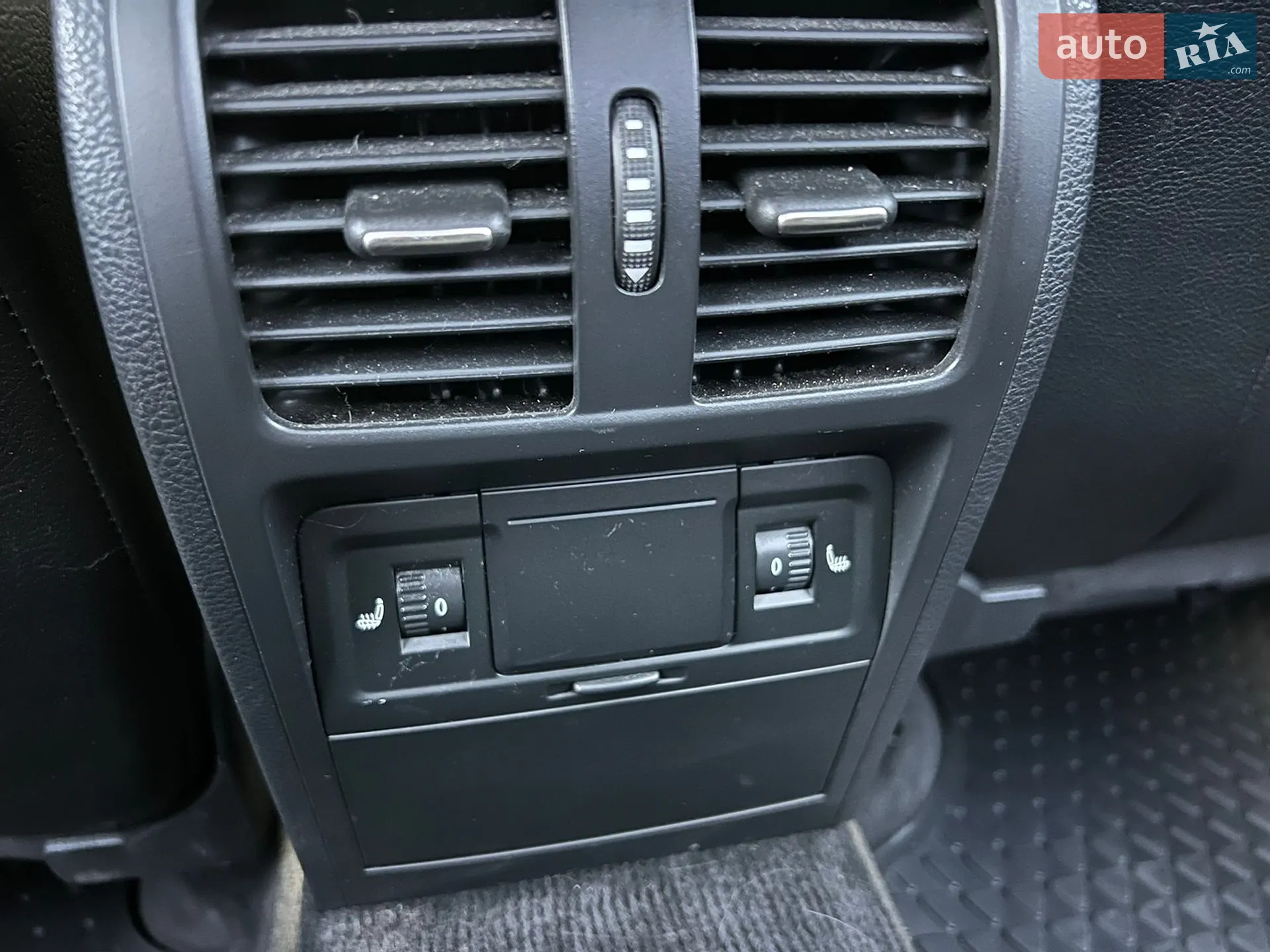 2013 Volkswagen Passat - мініатюра 25