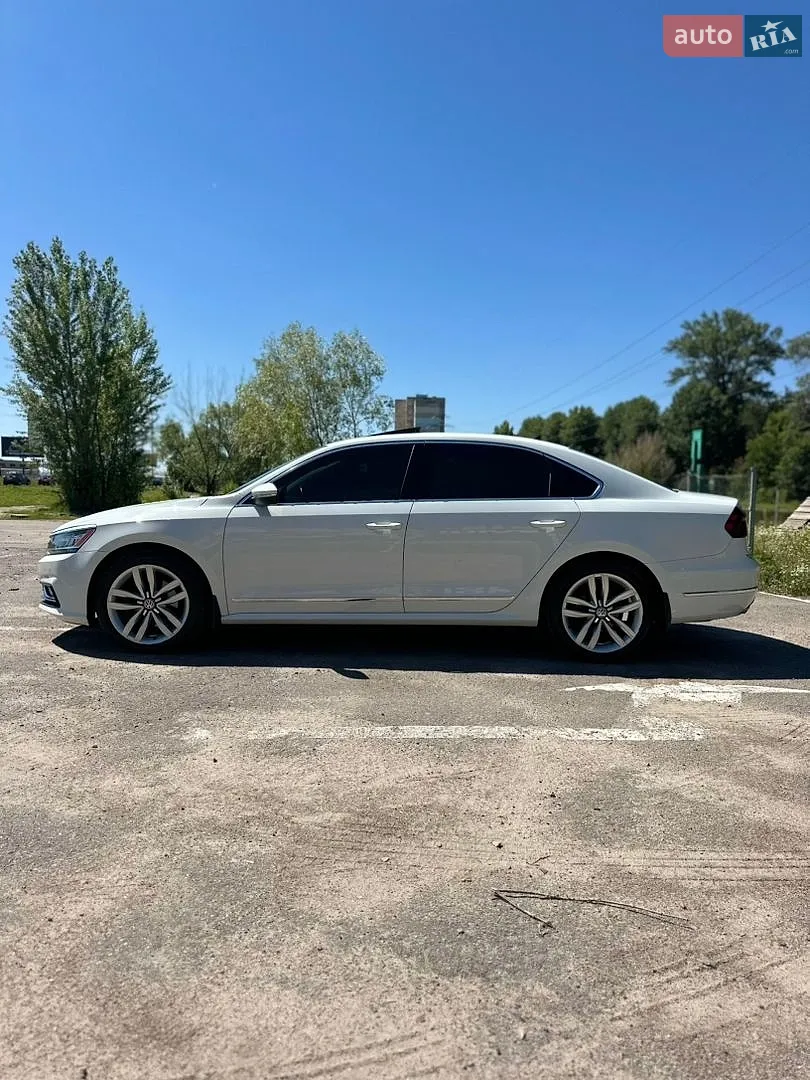 2017 Volkswagen Passat - мініатюра 8