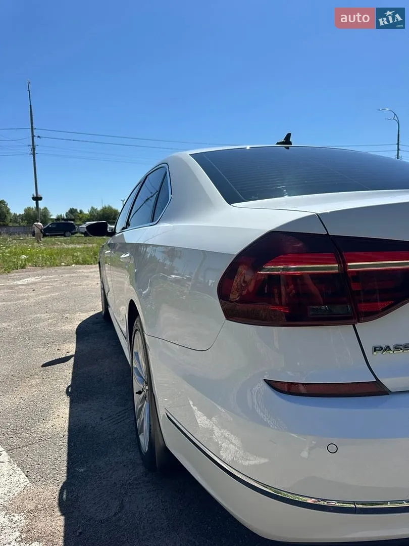 2017 Volkswagen Passat - мініатюра 9