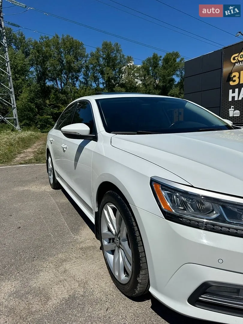 2017 Volkswagen Passat - мініатюра 12