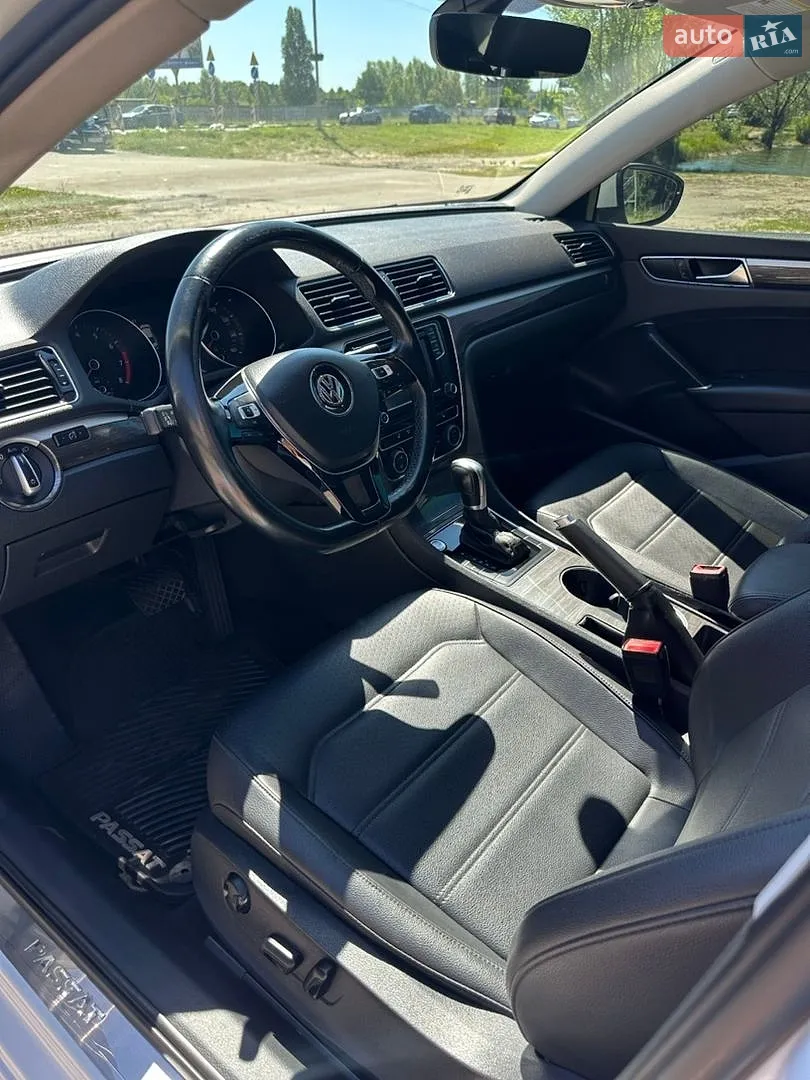 2017 Volkswagen Passat - мініатюра 16