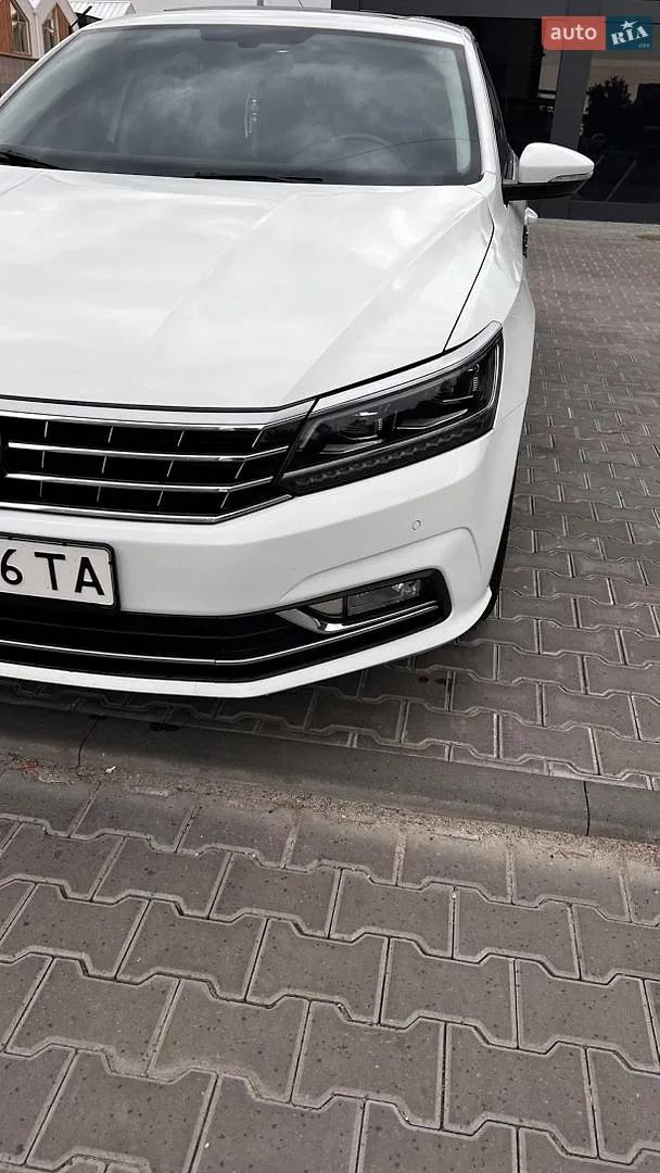 2016 Volkswagen Passat - мініатюра 8