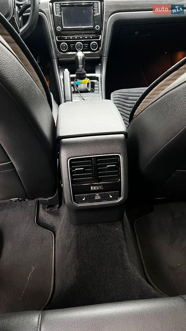 2016 Volkswagen Passat - мініатюра 40