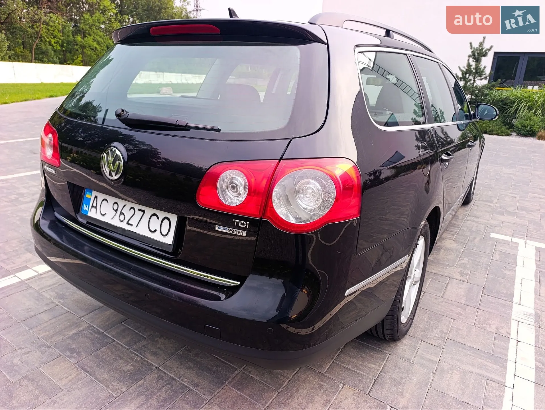 2010 Volkswagen Passat - мініатюра 3