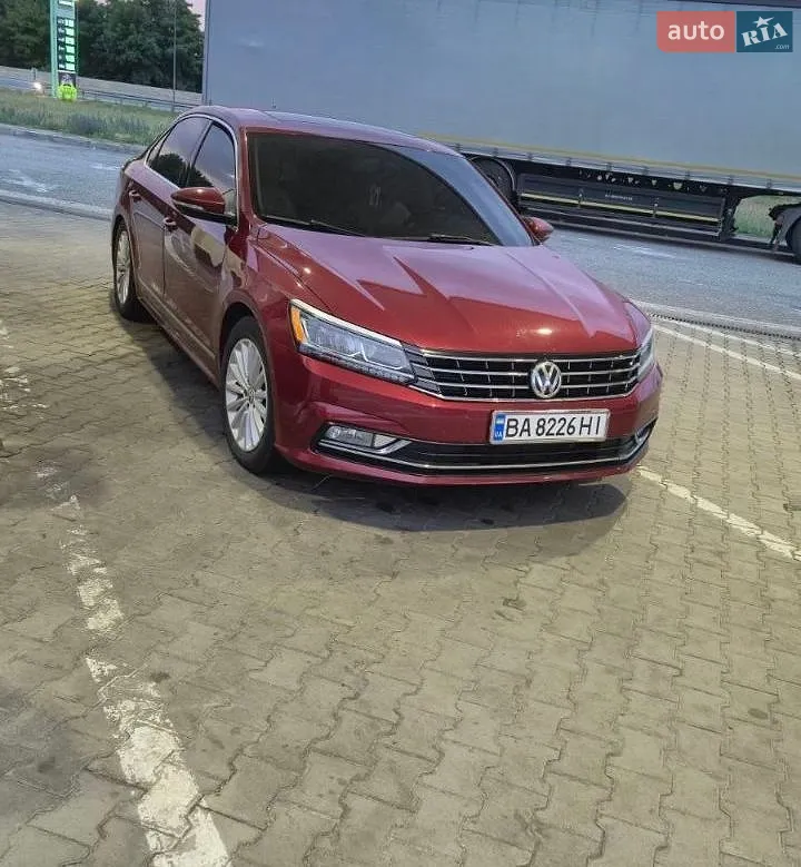 2017 Volkswagen Passat - фото 1