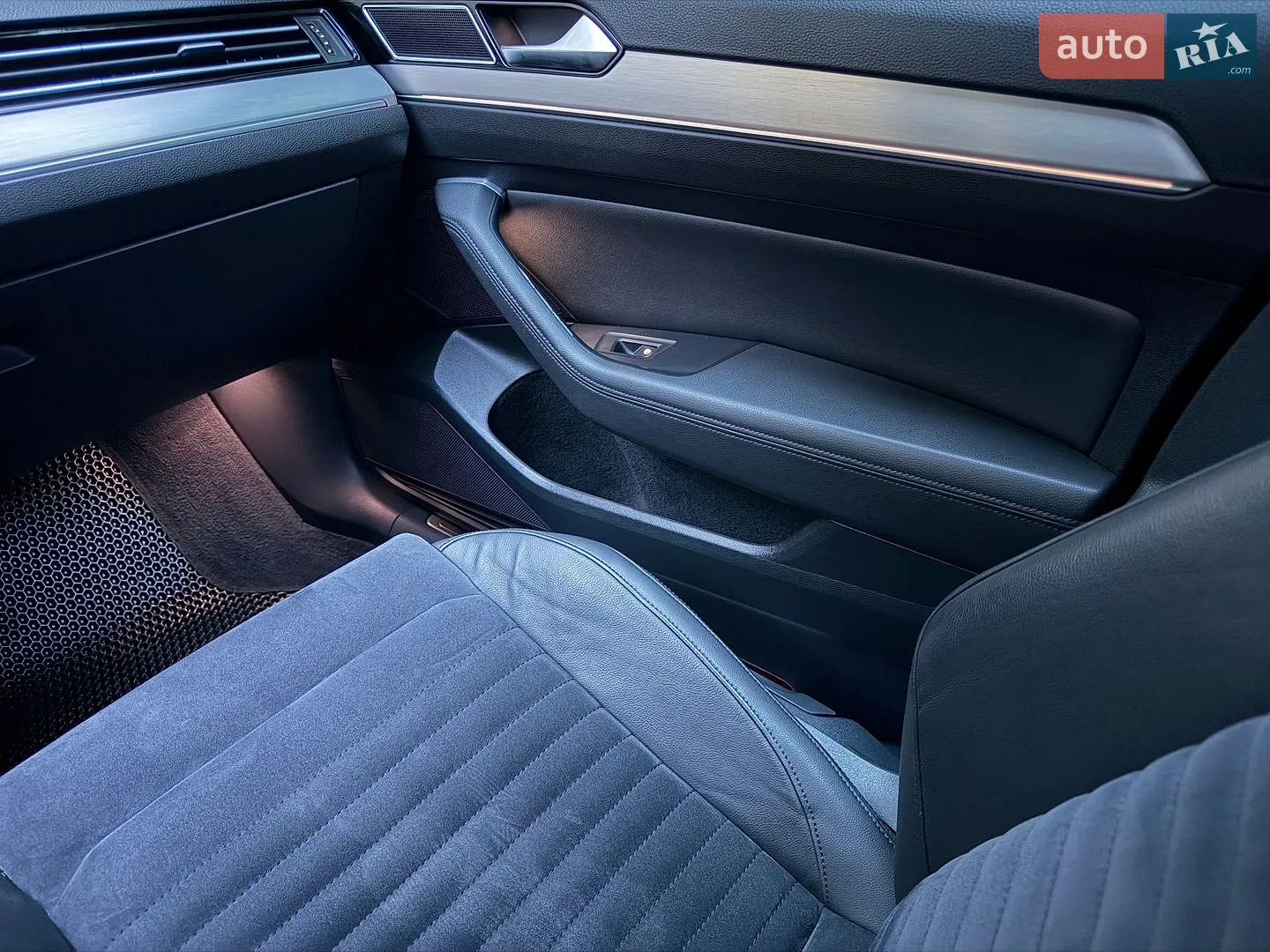2017 Volkswagen Passat - мініатюра 16