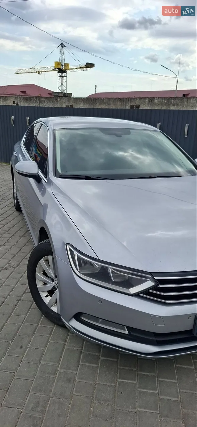 2018 Volkswagen Passat - мініатюра 2